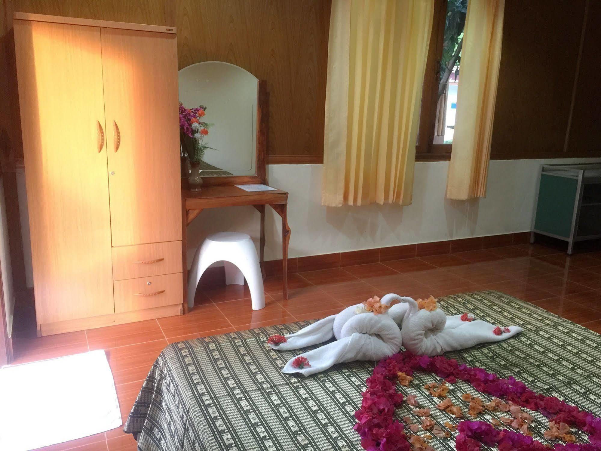 Poonsap Resort Ko Lanta Kültér fotó