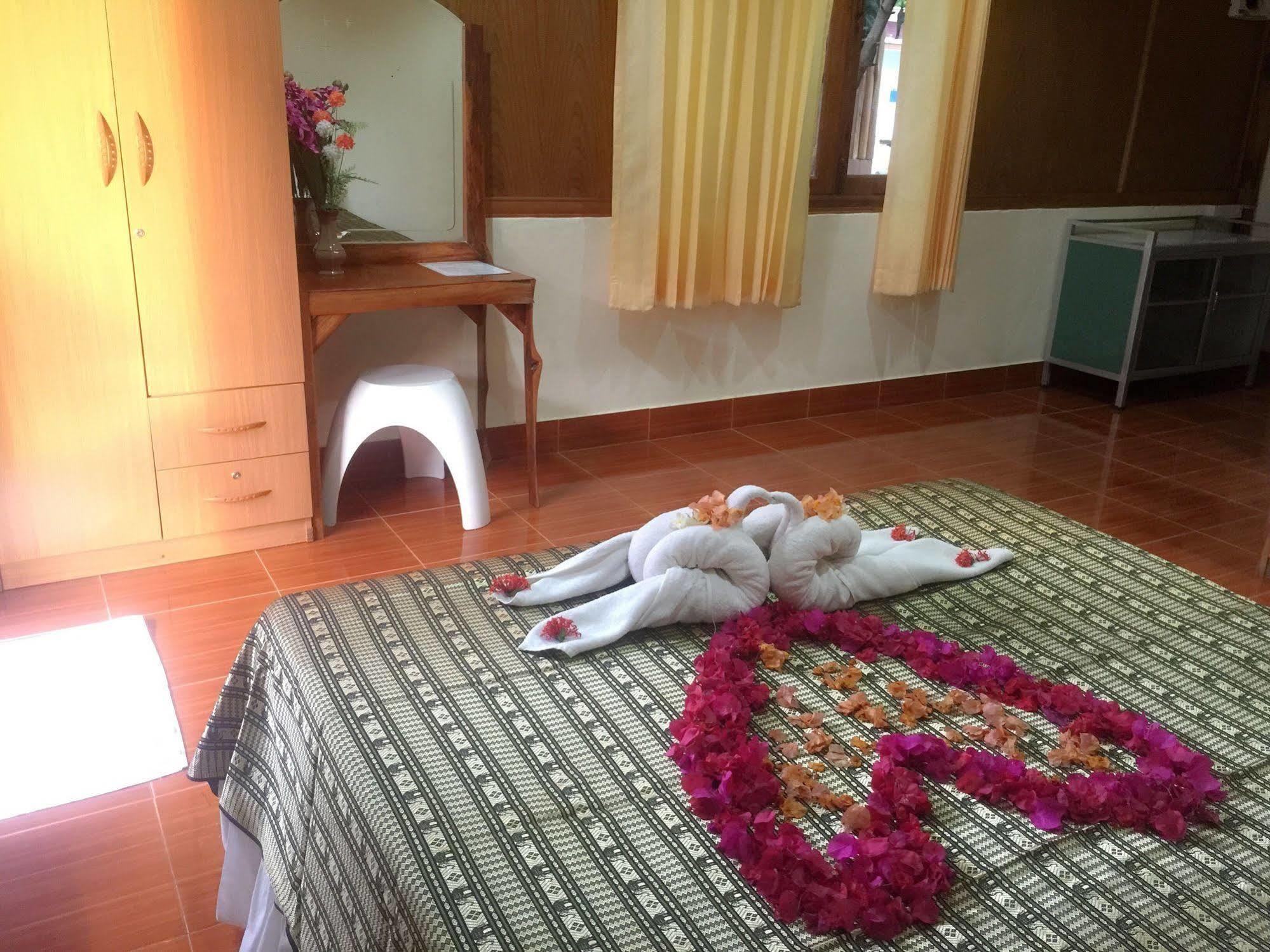 Poonsap Resort Ko Lanta Kültér fotó