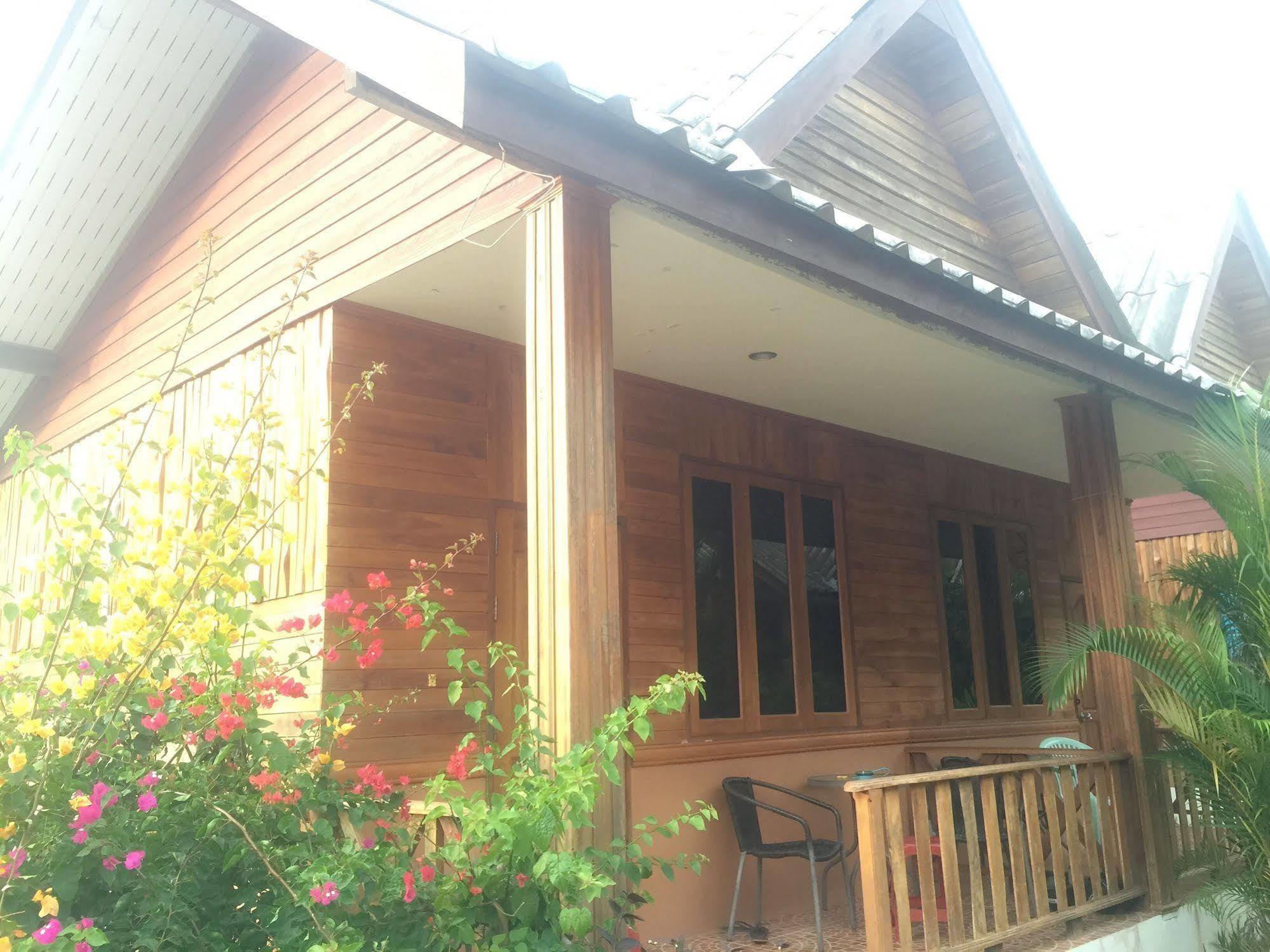 Poonsap Resort Ko Lanta Kültér fotó