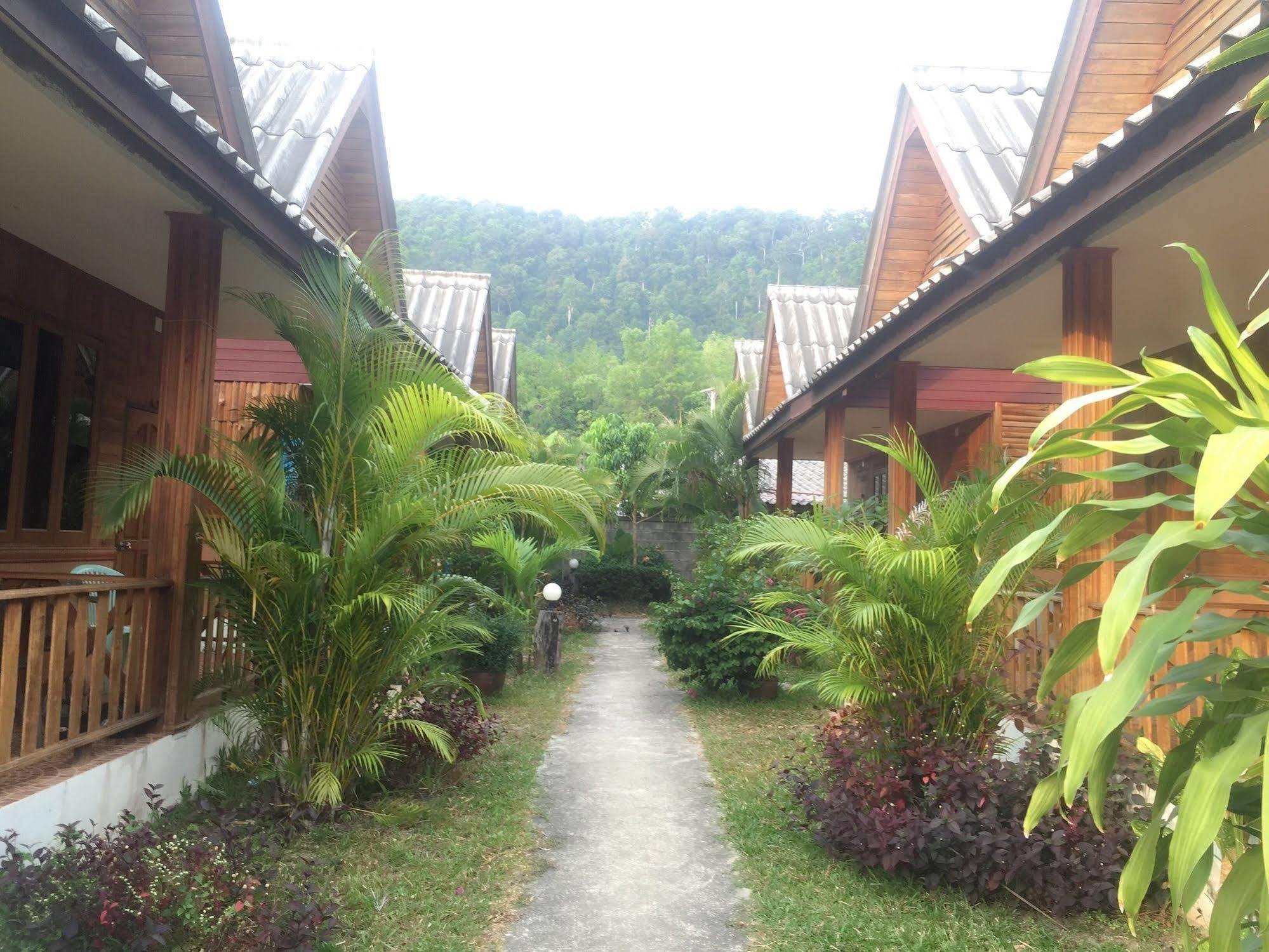 Poonsap Resort Ko Lanta Kültér fotó